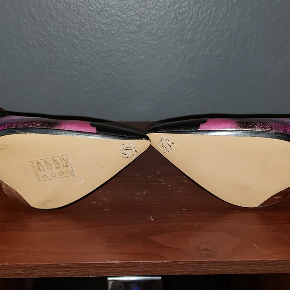 Ted Baker Painted Pointy Toe Heels - Picture 3 of 6